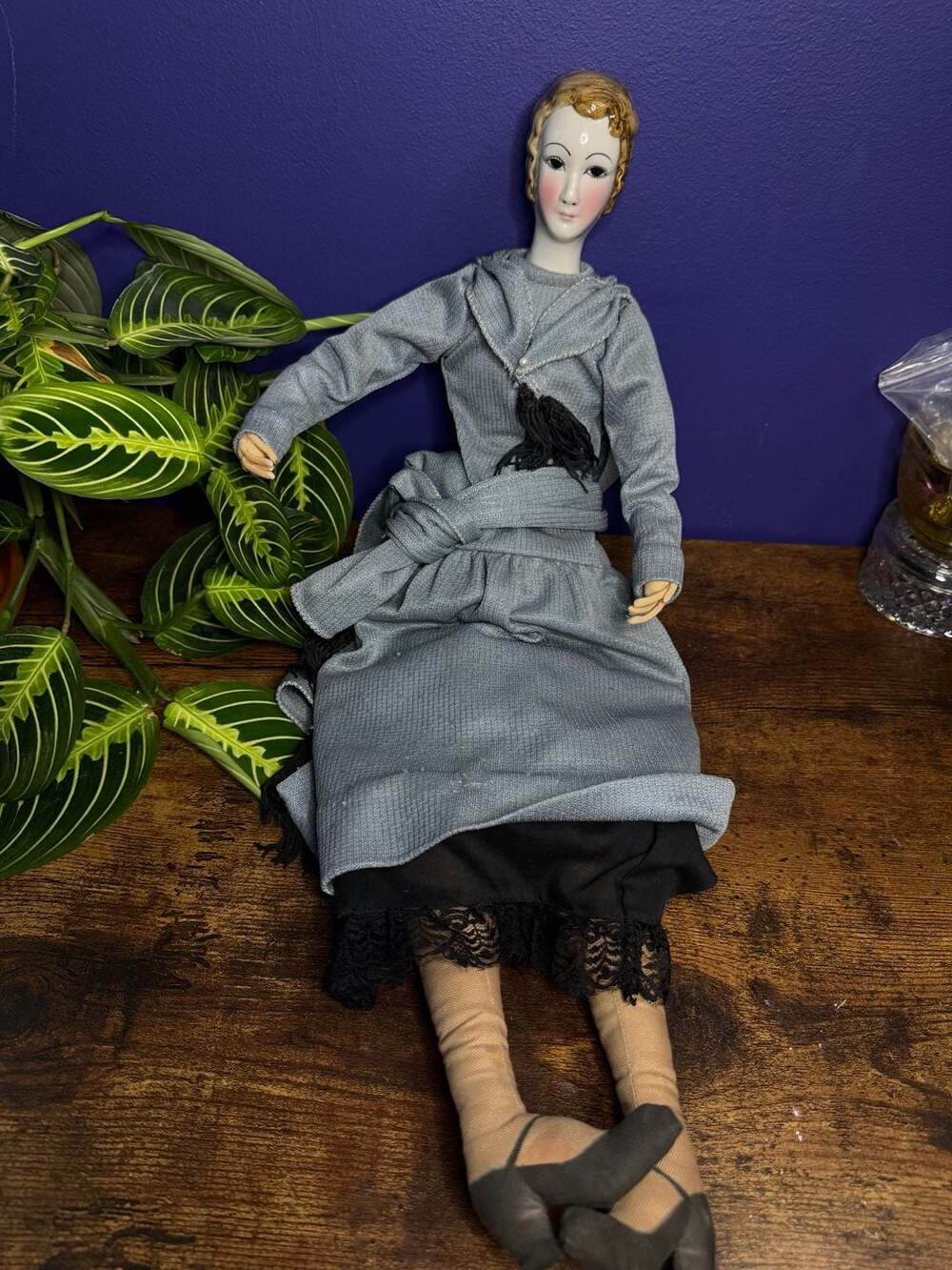 Vintage 1920s Flapper Boudoir Bed Doll Porcelain Head Blonde Finger Wave Hair 28